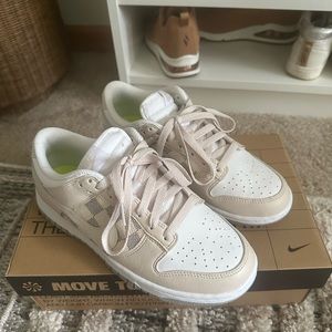 Nike W Dunk Low Next Nature (white/lt orewood brown) size w7.5